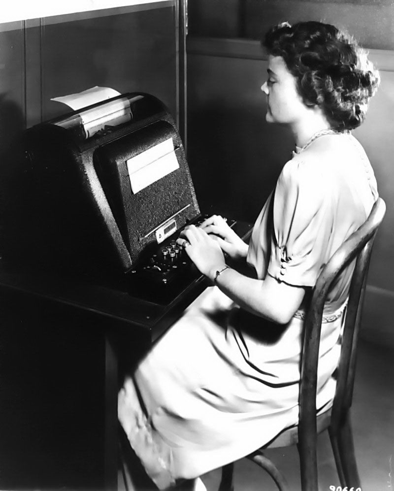 An operator in 1940 at the Complex Number Calculator (CNC) made by Bell Laboratories. Image from the Computer History Museum.